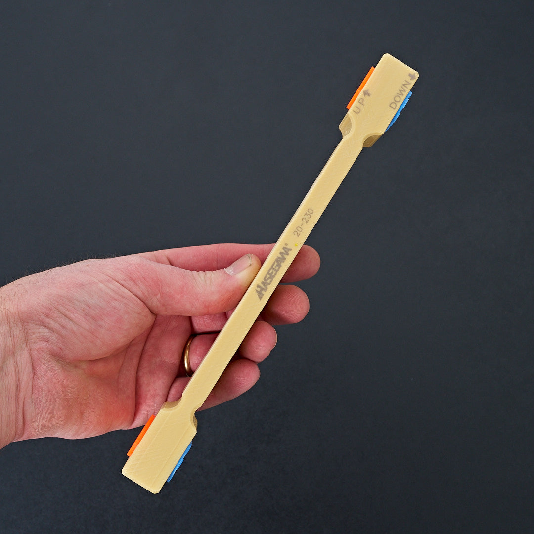 Hasegawa Cutting Board Lifter
